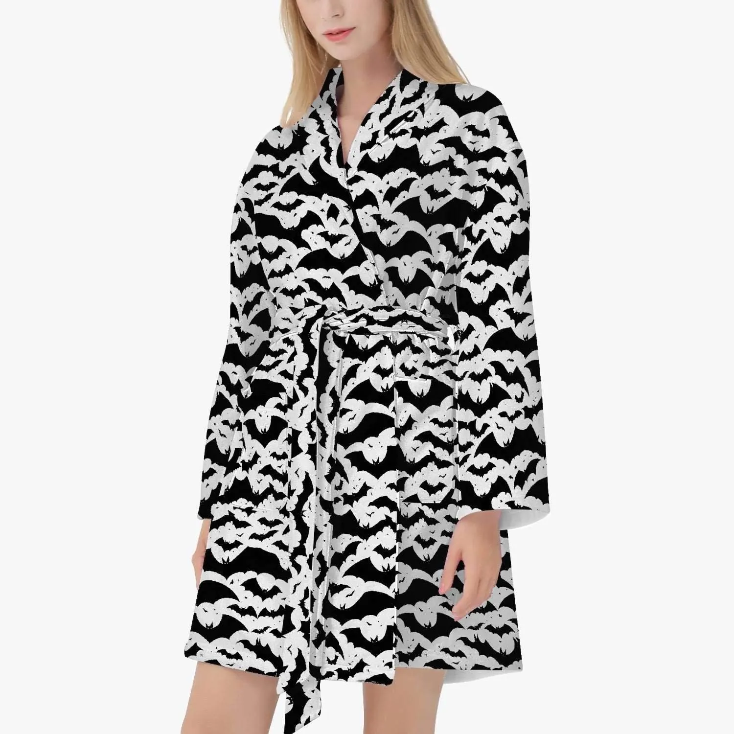 Black and White Bats Women's Loose-fitting Bathrobe