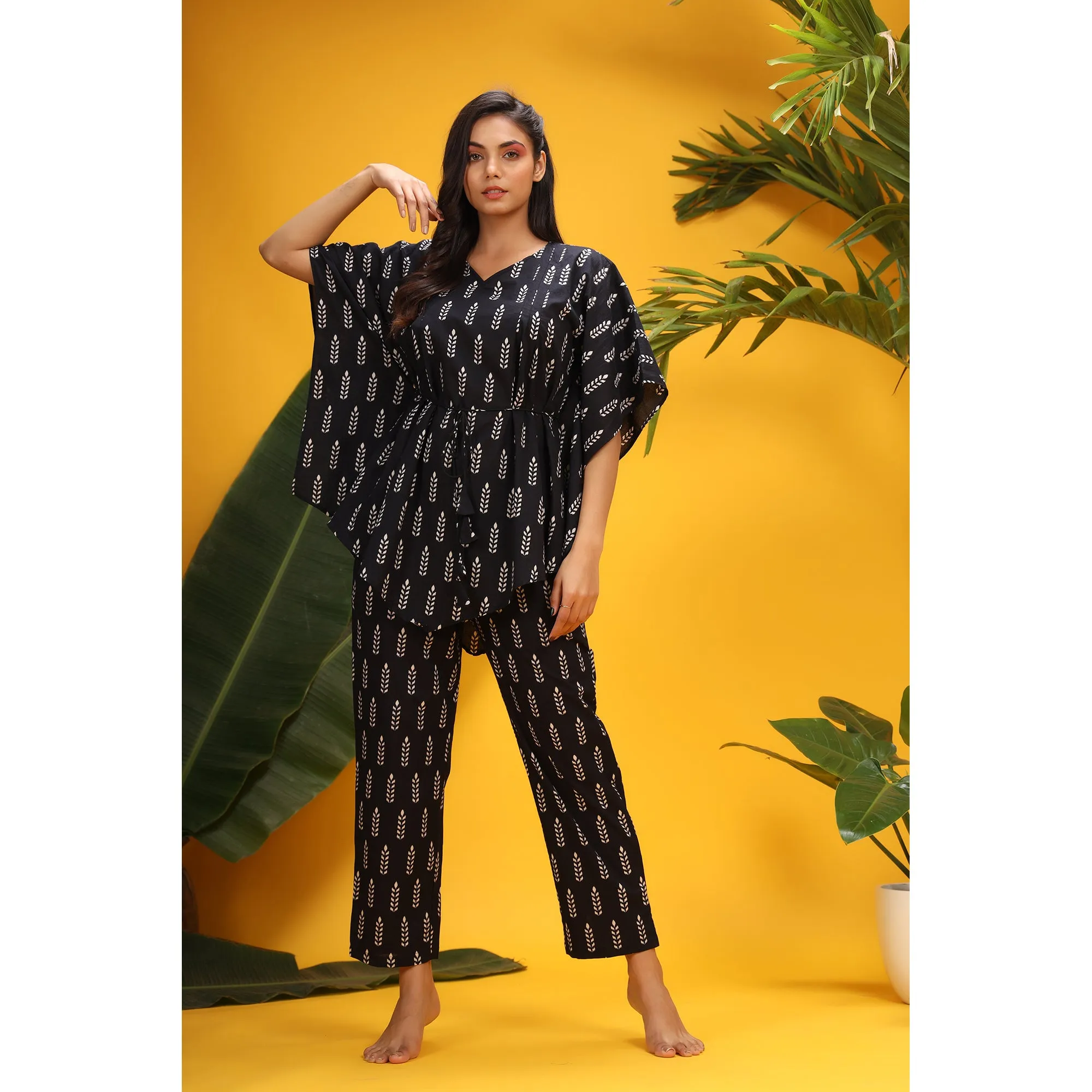Minimalist Motif On Black Kaftan Pyjama