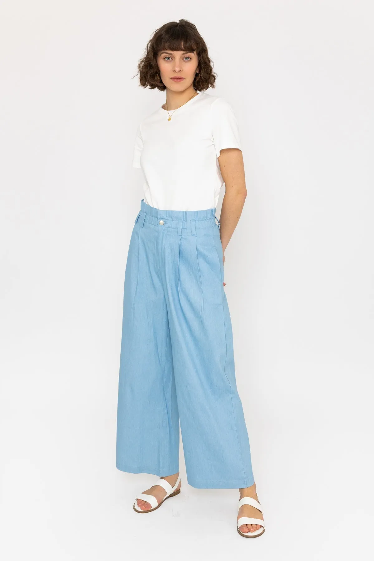 Short Sleeve Round Neck Tee in White